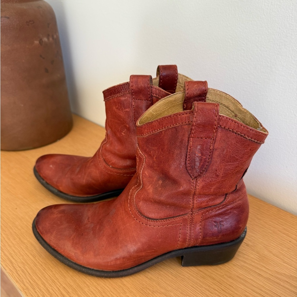 Women’s Frye Boots - 7.5